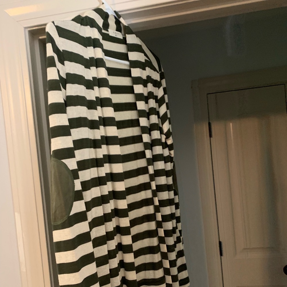 NWOT Olive striped Cardigan w/elbow patches. Large